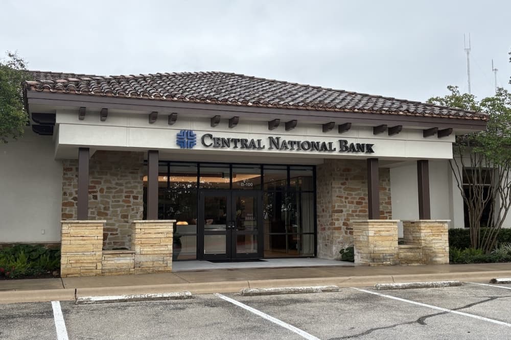 Central National Bank now open in Westlake area
