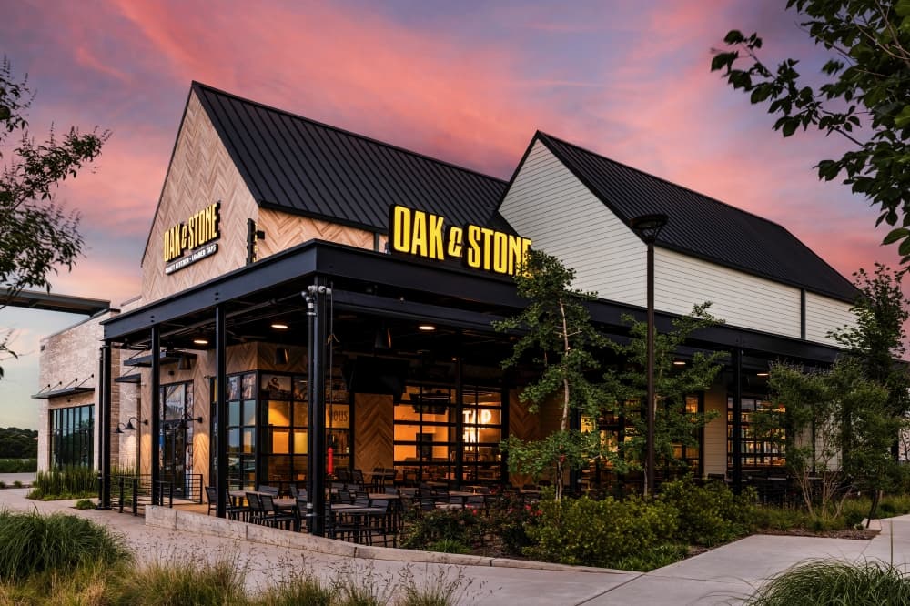 Image of Oak & Stone restaurant in McKinney
