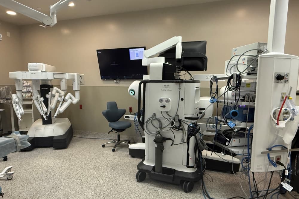 The da Vinci 5 surgical robot provides feedback to physicians during surgery on the force they are exerting on tissue. (Courtesy Methodist Richardson Medical Center)