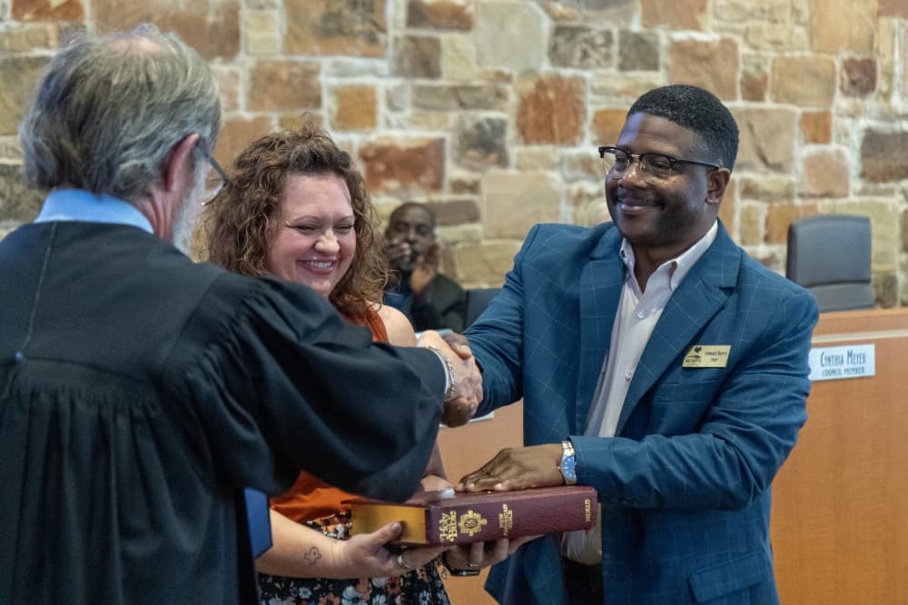 Ishmael Harris sworn in as Bastrop mayor following May 12 canvass