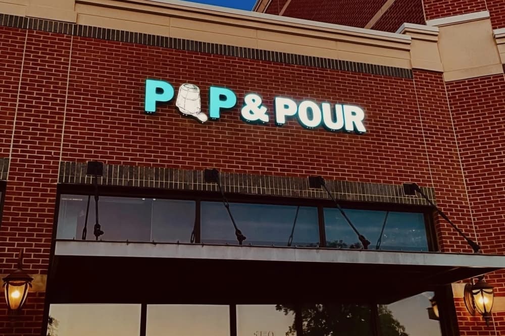 Pop and Pour's sign