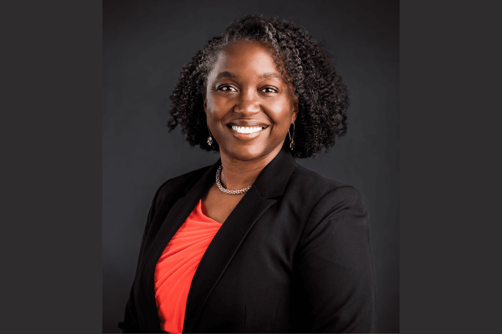 janice matthews headshot