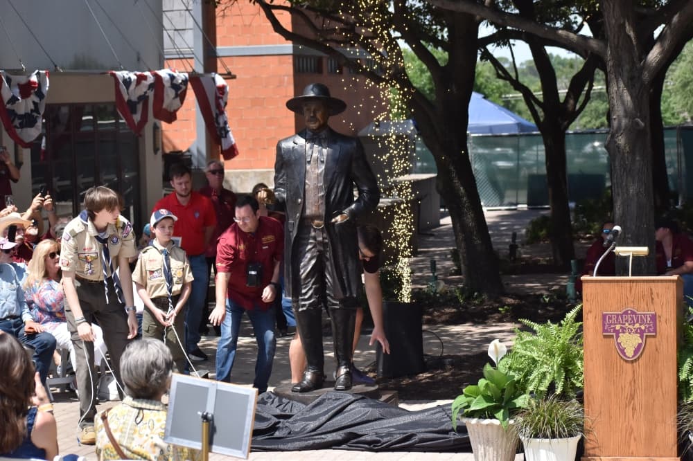 GALLERY: Grapevine officials unveil Mayor William D. Tate statue during Main Street Fest