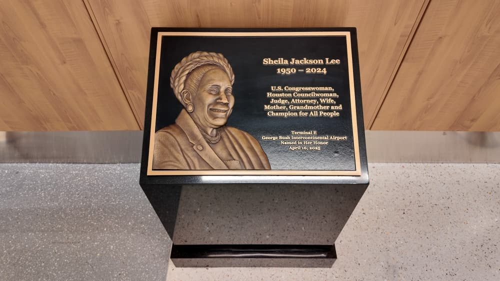 The 500-pound memorial plaque is crafted from cast bronze and black granite. (Courtesy Houston Airport System)