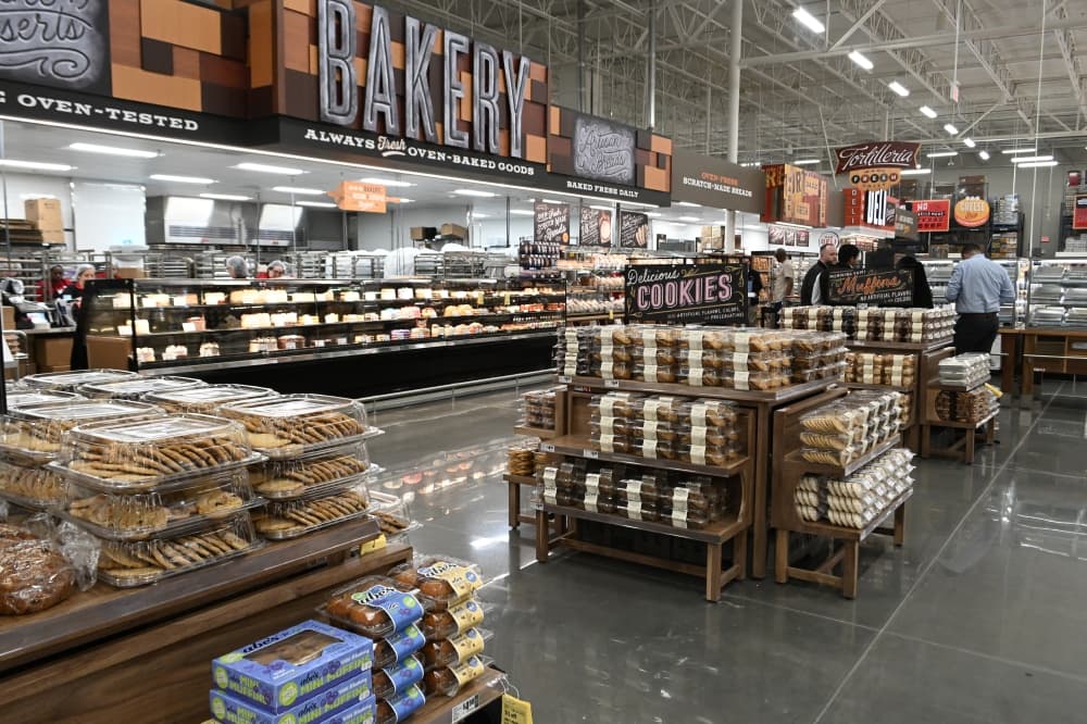 The Euless H-E-B bakery will make fresh tortillas and warm cookies.