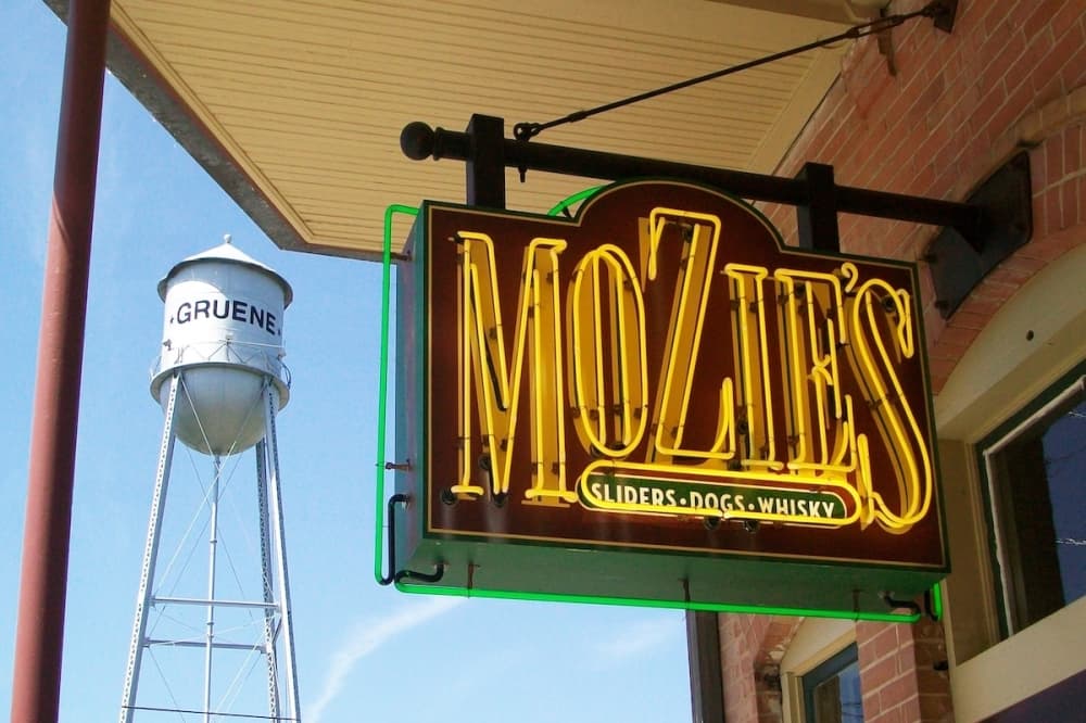Texas-based hospitality company Molak Corporation rebrands
