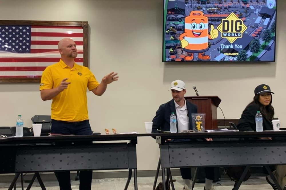 Dig World hosting hiring event prior to Grapevine opening