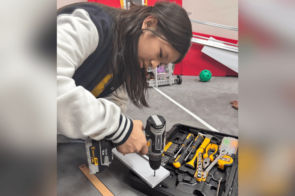 Houston students participating in hands-on robotics and STEM education classes at Kids Robotic Academy