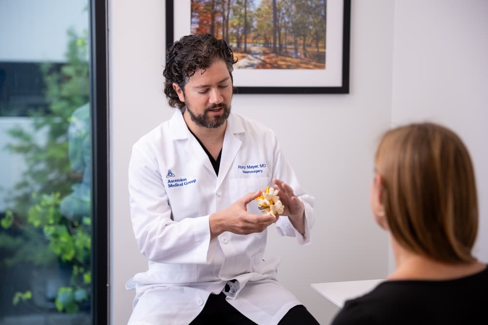 Patients in Central Texas can now access advanced spine surgery at Ascension Seton using personalized implants, AI surgical planning, and minimally disruptive techniques for complex spinal conditions.