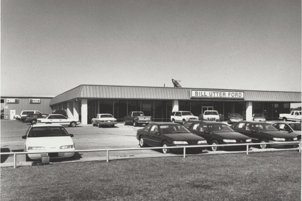 Quick Lane service center at Bill Utter Ford offering oil changes, tire rotations and routine maintenance in Denton TX