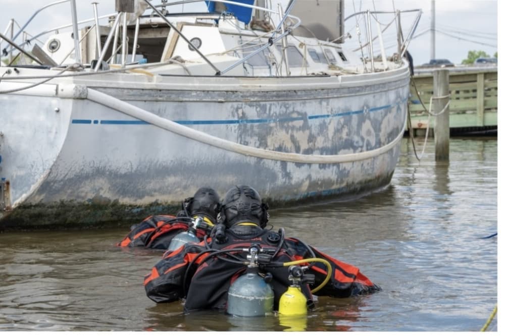 State, local agencies partner to remove abandoned boats in Clear Lake