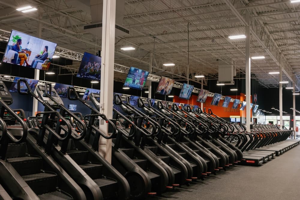 $11M Crunch Fitness being built along Hero Way in Leander