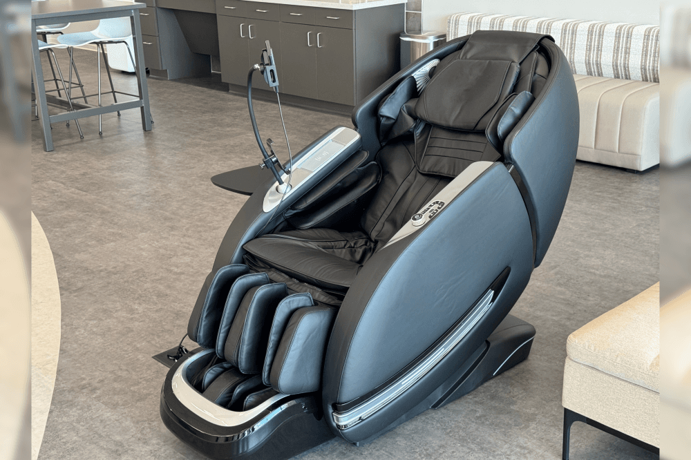 gulf coast blood - sienna massage chair