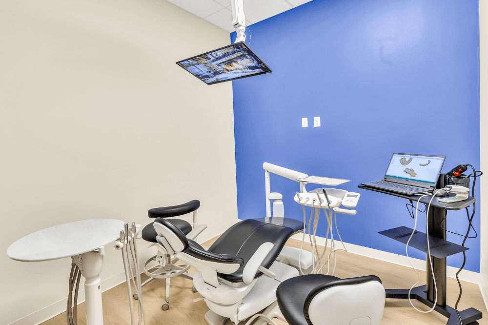 Apolonia Smiles dental office in Pflugerville TX providing family dentistry, cosmetic dentistry, dental implants, emergency dental care and AI-assisted dental technology