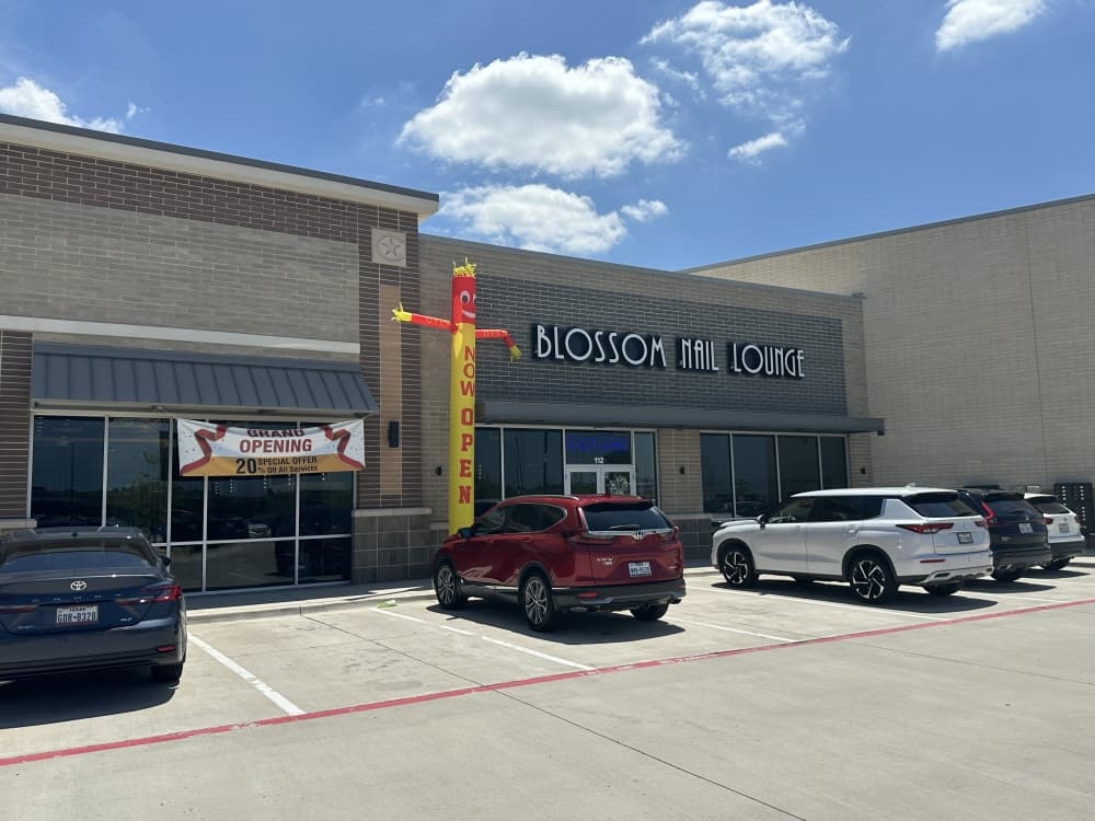 Blossom Nail Lounge offers manicures, pedicures in Plano