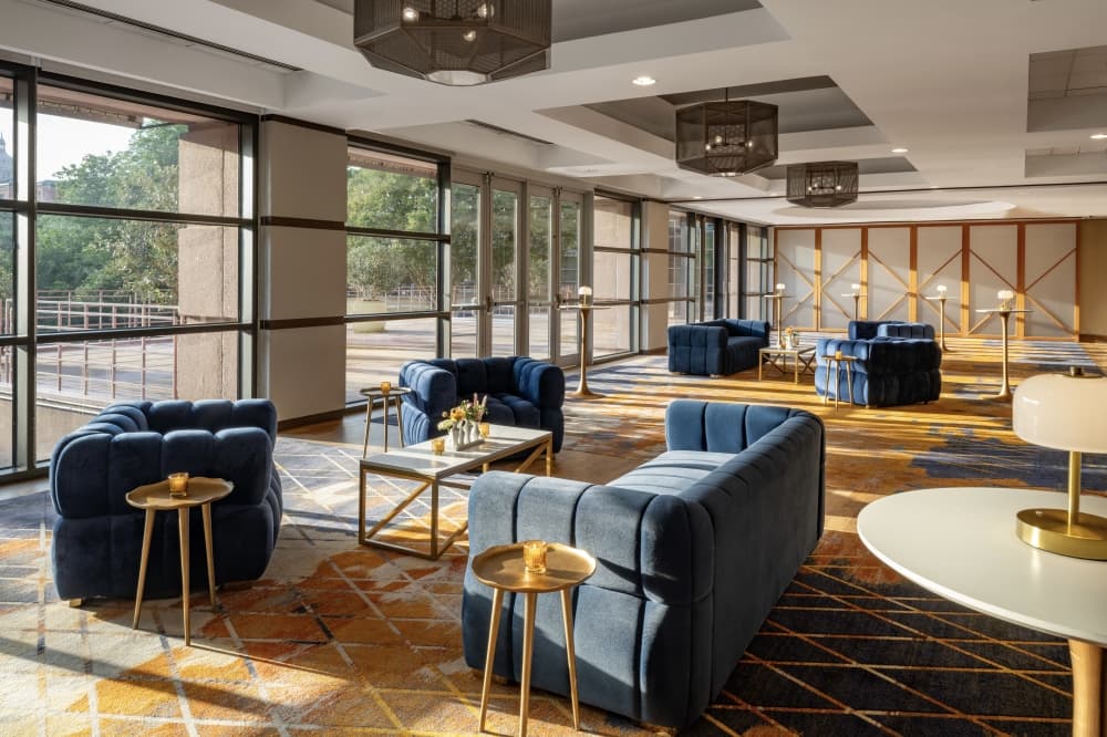 Downright Austin hotel transitions to Renaissance Austin Downtown Hotel