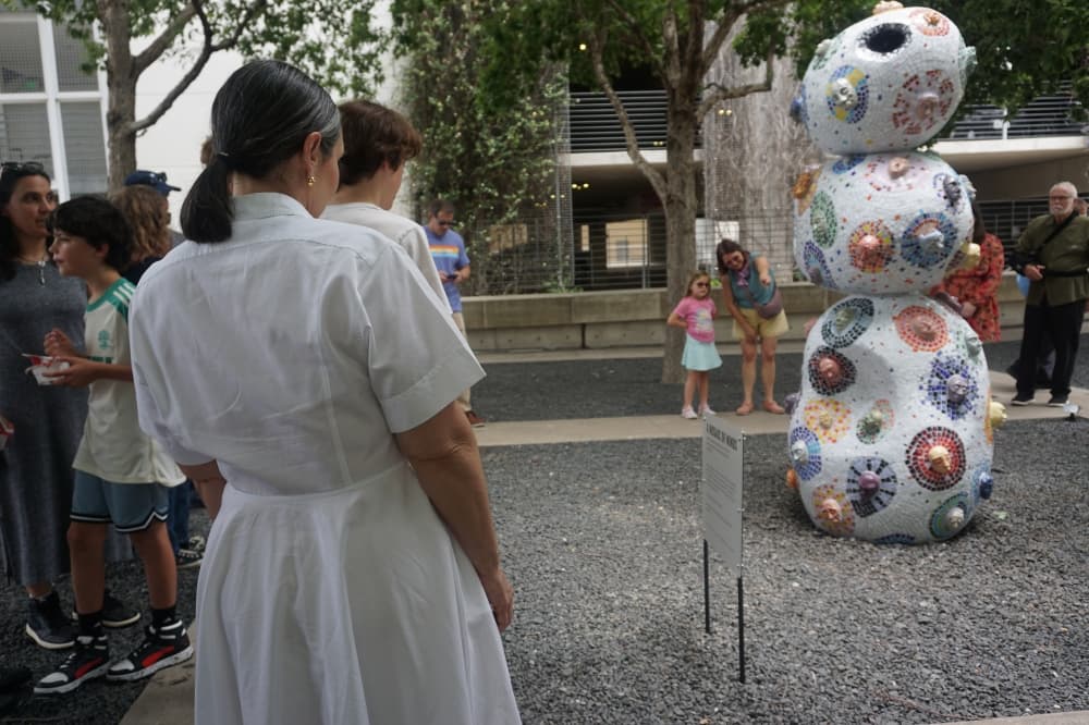 McCallum students unveil mental health sculpture at Austin ISD campus