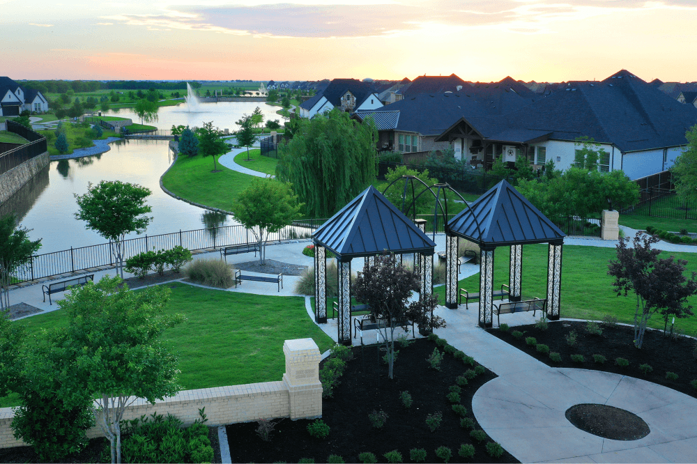 cambridge crossing drone photo of community lake and walkways