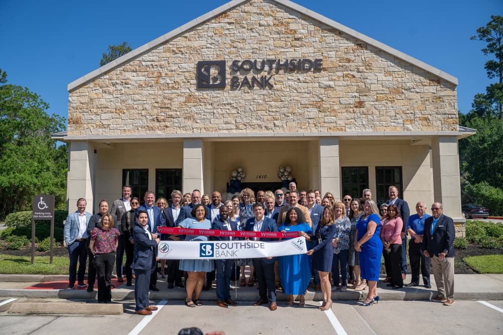 Southside Bank celebrates opening in The Woodlands area