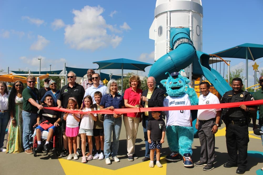 Officials cut the ribbon on the park June 13th with several community members in attendance. (Aubrey Howell/Community Impact)