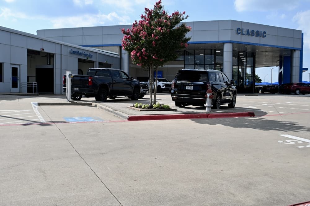 Grapevine officials approve repurposing warehouse for Classic Chevrolet service center