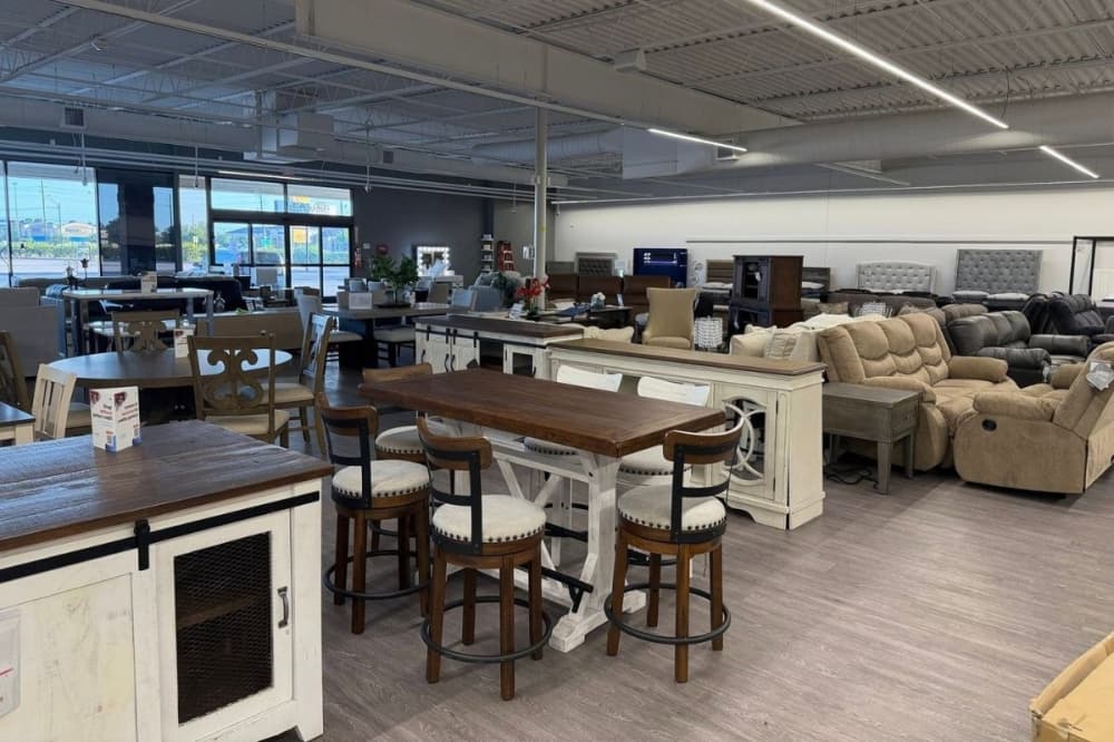 G & F Mattress and Furniture relocates in Tomball