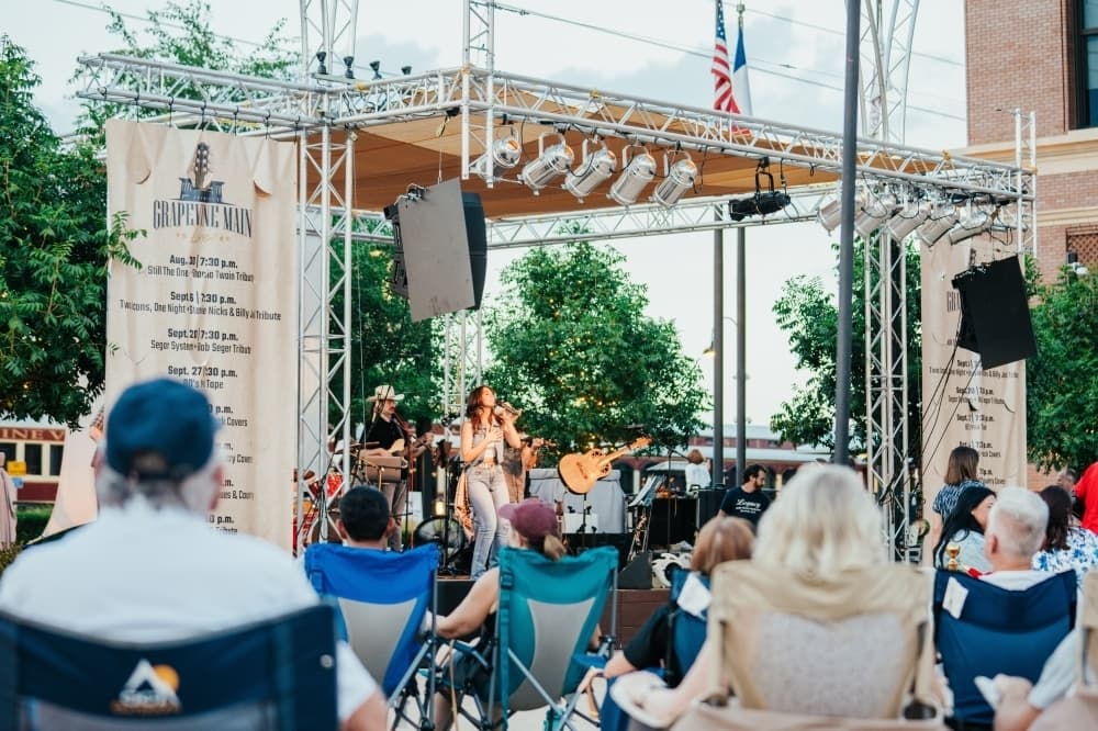 Splash and Blast, Cowtown Burger Showdown: 5 Dallas-Fort Worth events to check out June 26-28