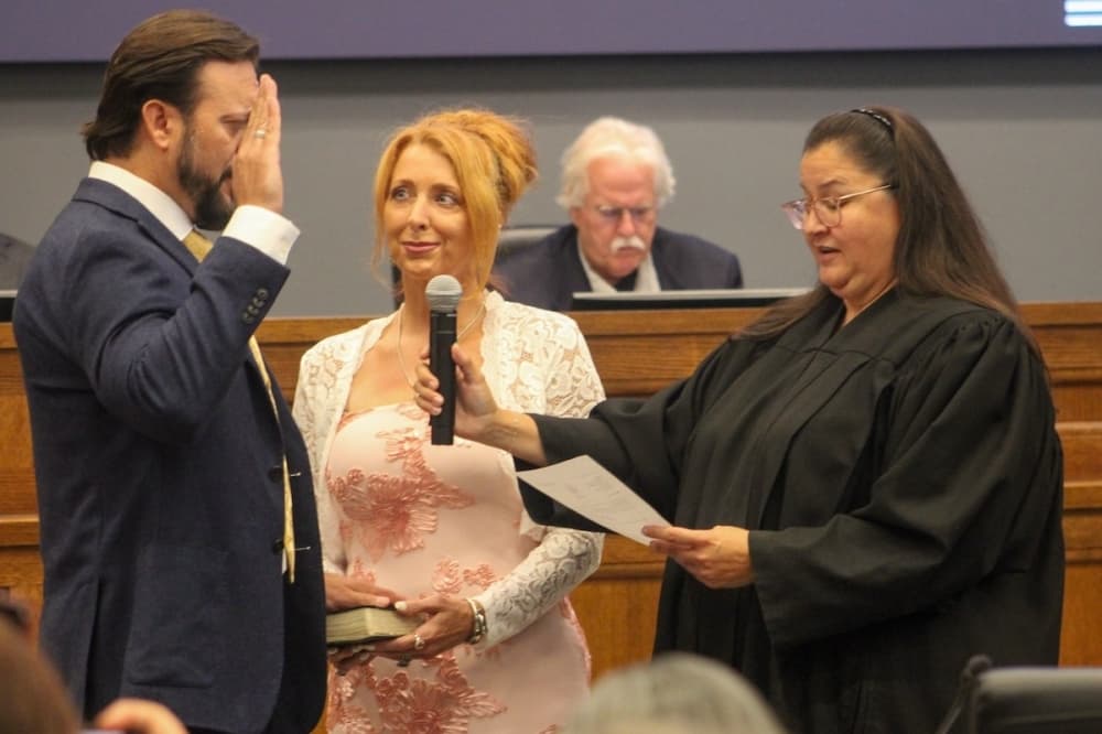 Michael French sworn in as New Braunfels mayor following June runoff