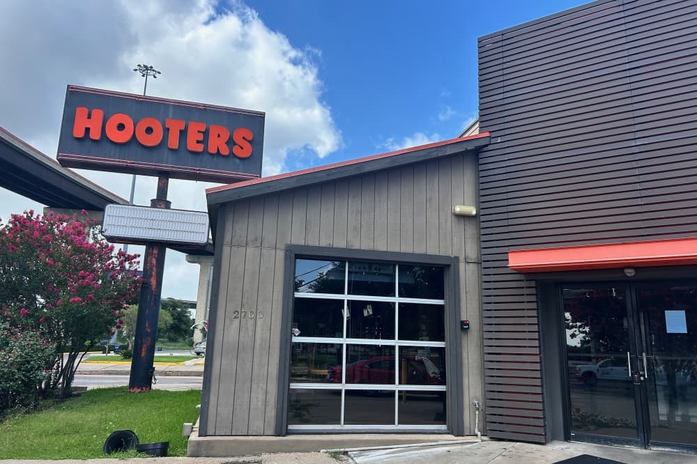 Hooter's closure, Robinson Ranch land development, White Rocks: Check out these 6 trending Austin stories
