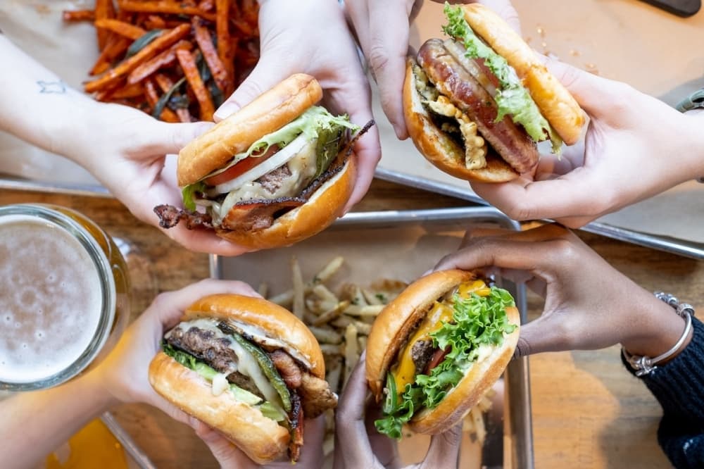 Hopdoddy Burger Bar acquired by New York-based restaurant group