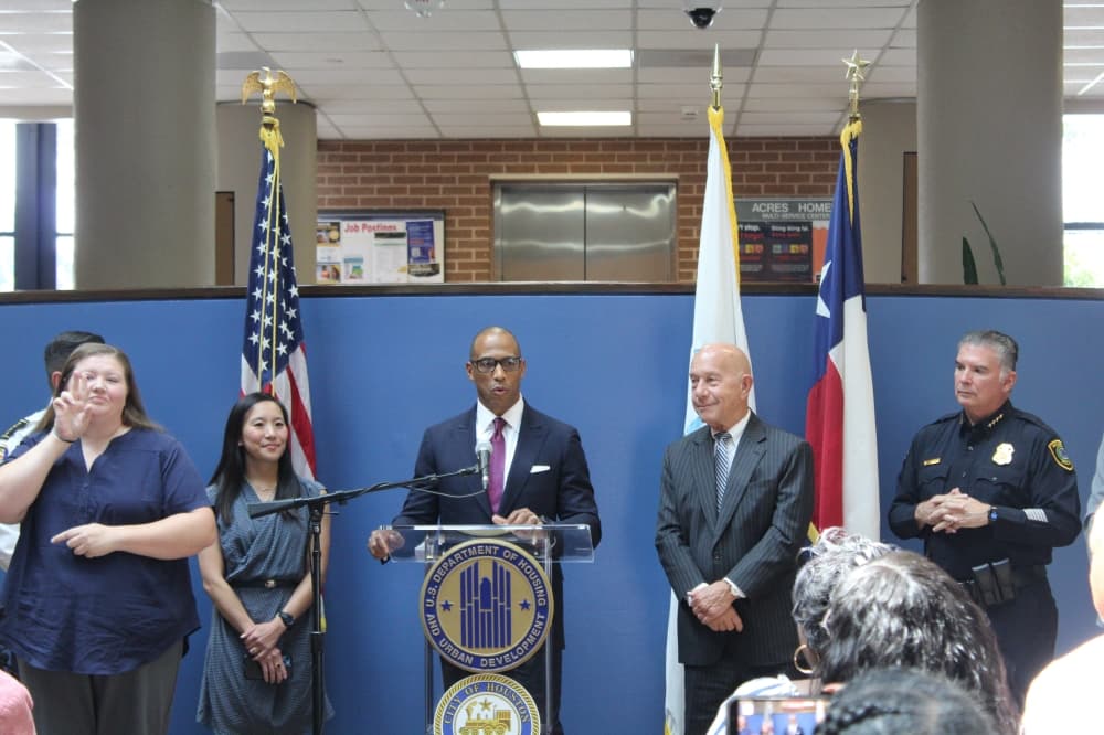 Houston officially launches generators in community centers, public facilities