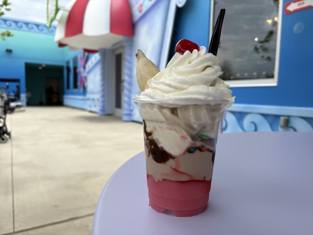 Goofy Goober’s offers Triple Gooberberry Sunrise, which comes with vanilla and chocolate ice cream, strawberry Dole Whip, chocolate fudge, crushed s’mores cookie crumbles and strawberry Pop-Tarts pieces, whipped topping and banana. (Samantha Douty/Community Impact)