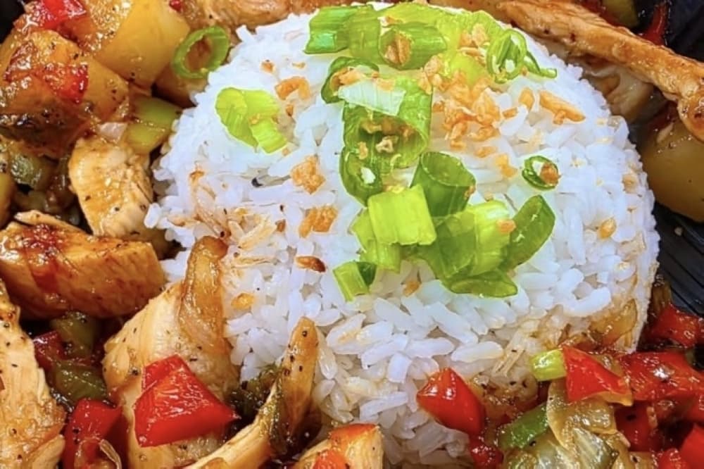 Filipino restaurant serves longsilog, coffee in Pasadena gas station