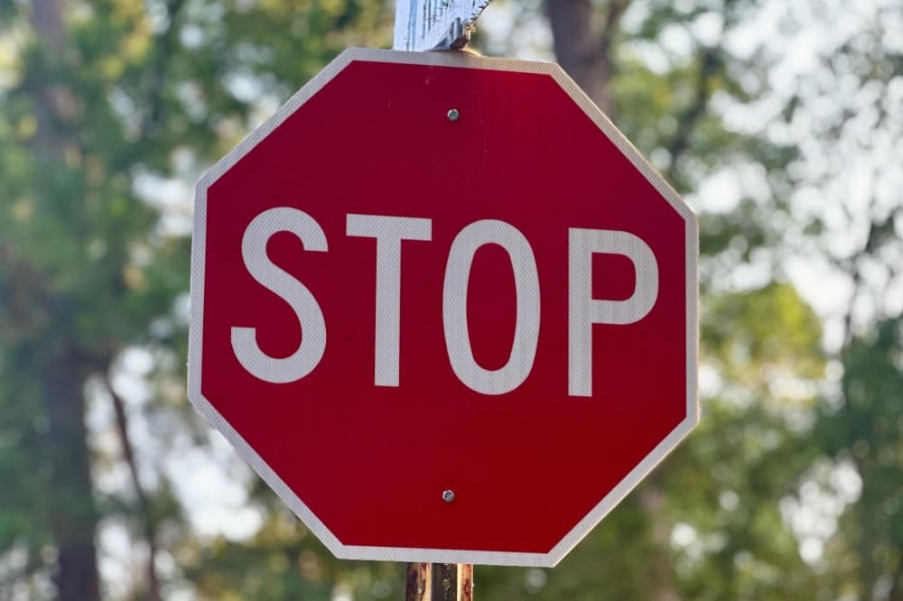 New 4-way stops aim to slow drivers near Bastrop’s Piney Creek Bend