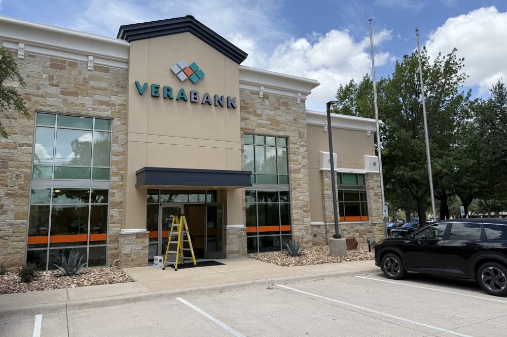 VeraBank opens new branch in Northwest Austin