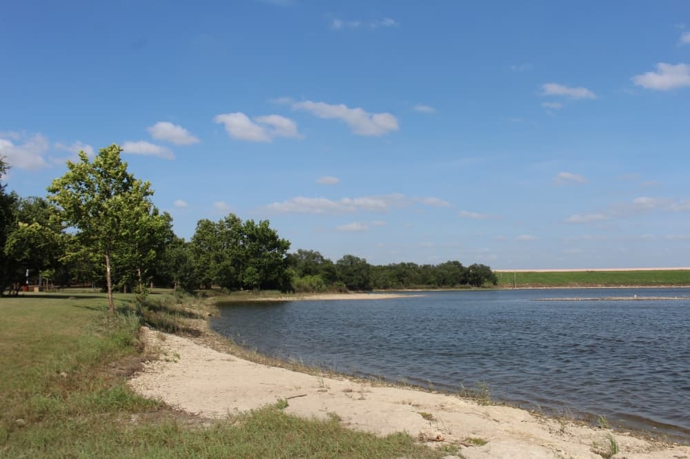 Leander city staff offer insight into low water levels at Lakewood Park