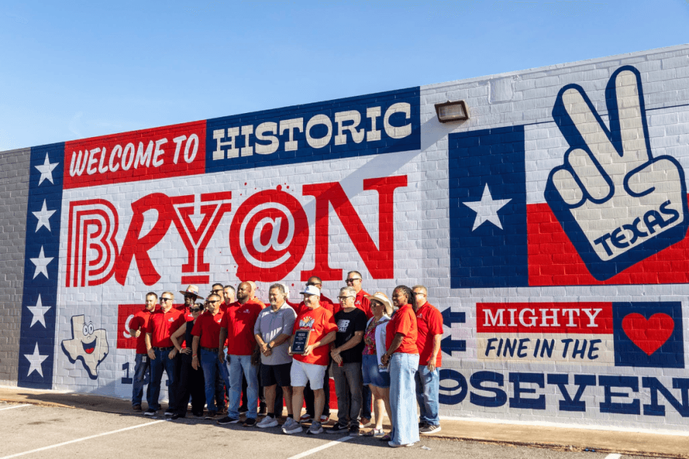 City of Bryan unveils new patriotic mural, encouraging photo ops