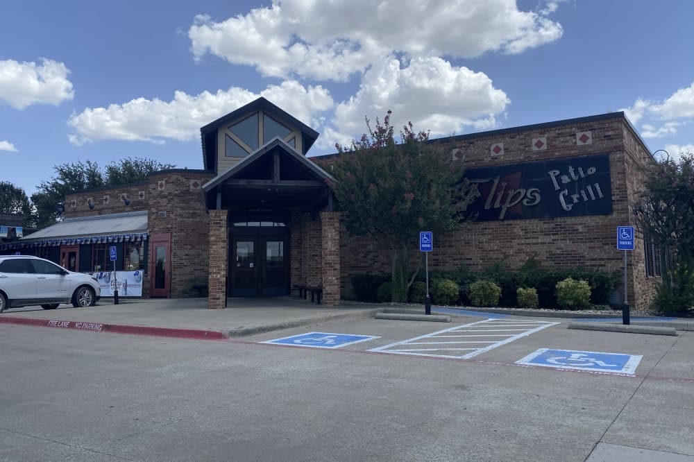 Flips Patio Grill in Grapevine announces temporarily closing and renovation