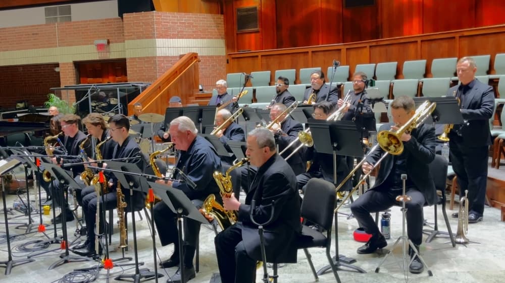 The Lake Houston Musical Arts Society often hosts clinics and camps for students taught by guest artists. (Courtesy Kingwood Jazz Orchestra) 