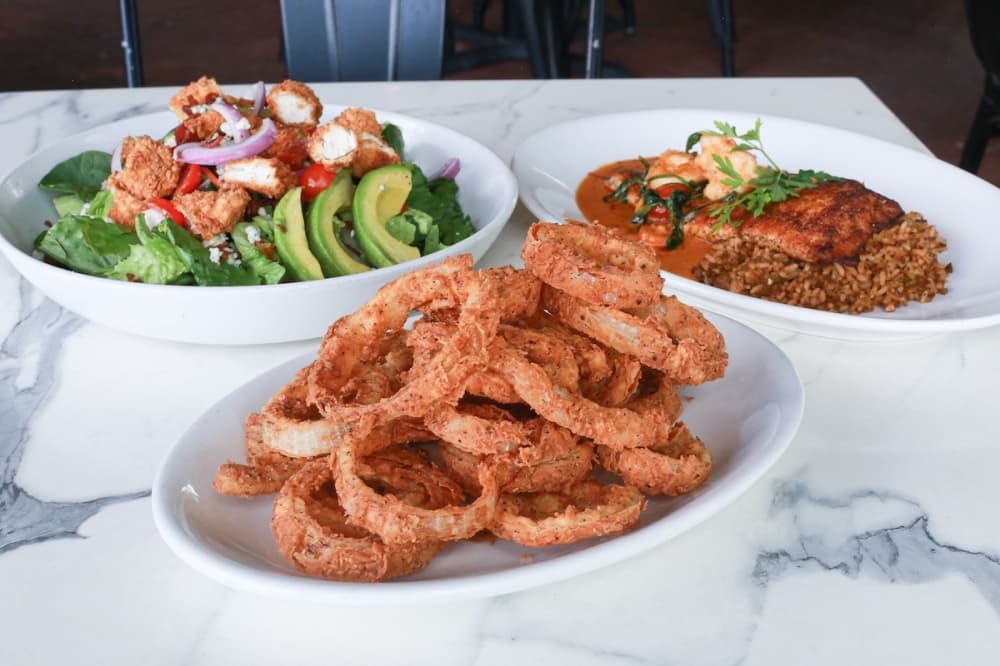 The Reel Seafood & Grill serves up Cajun-style dishes in New Braunfels