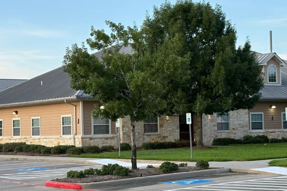 Crossing Borders Language Center now open in Magnolia