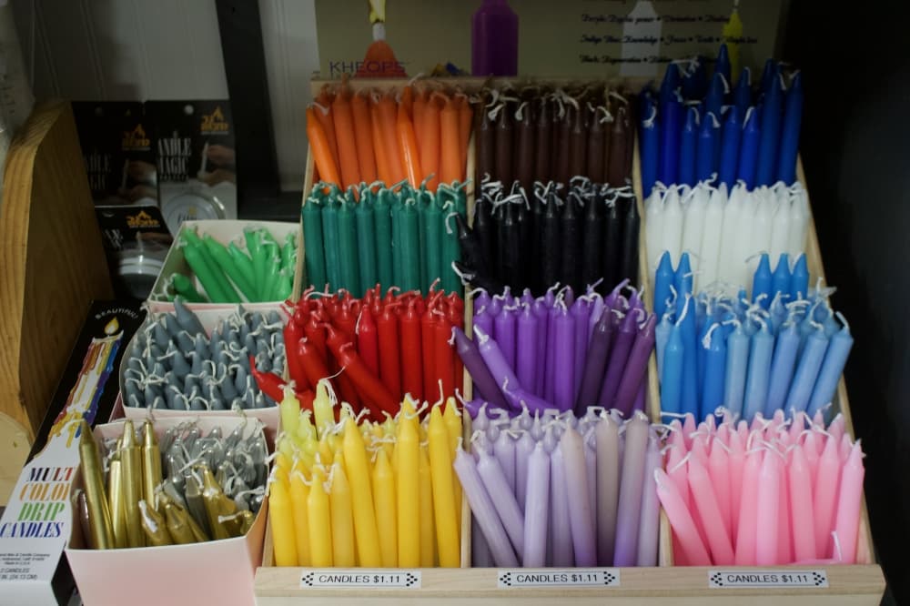 candles in many colors 