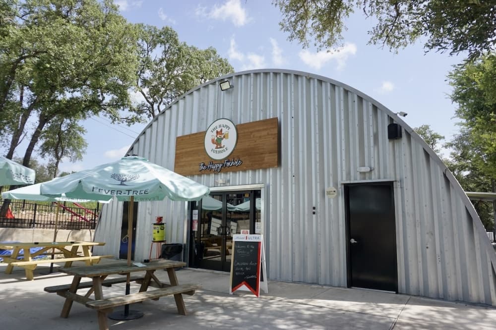 New bar opens at Memorial Miniature Golf and Museum in Buda