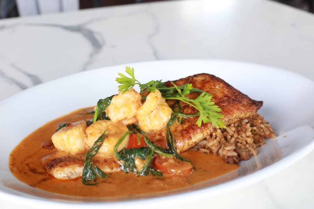 Wings, charcuterie and Cajun seafood: 5 dining updates across Central Texas