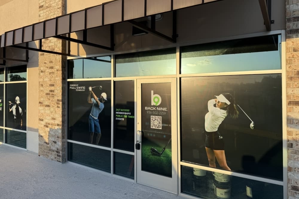 The Back Nine now offering simulated indoor golf in New Caney