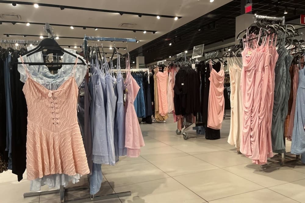 Fashion Q relocates within Grapevine Mills