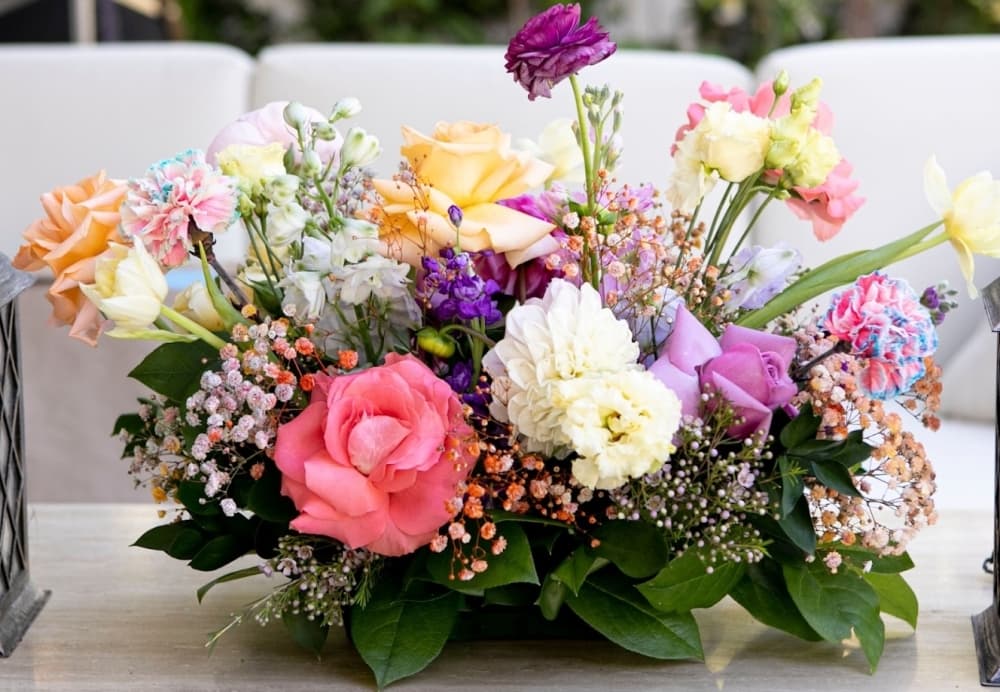 New flower shop opens in West Lake Hills
