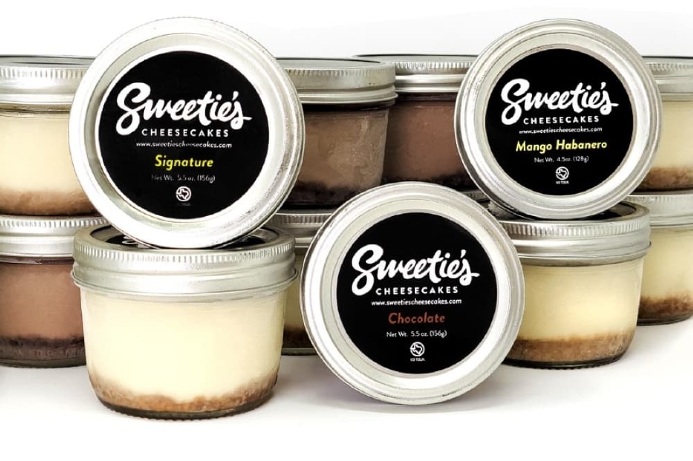 Cheesecake in mason jar
