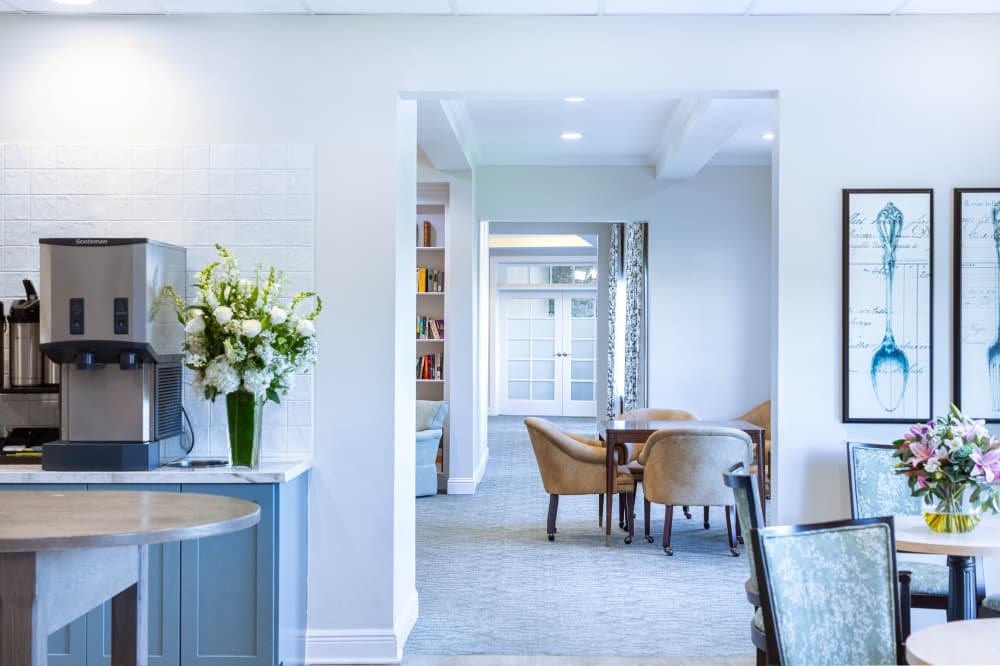 the village of meyerland interior dining room