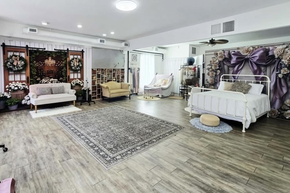 Membership-based photography studio opens in historic League City